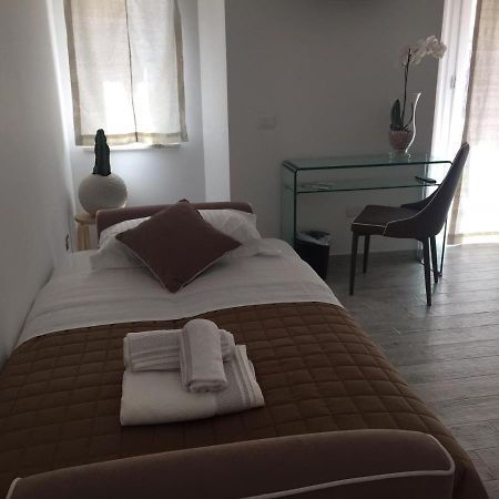 Sikule Bed and Breakfast Santa Teresa Di Riva Exteriör bild