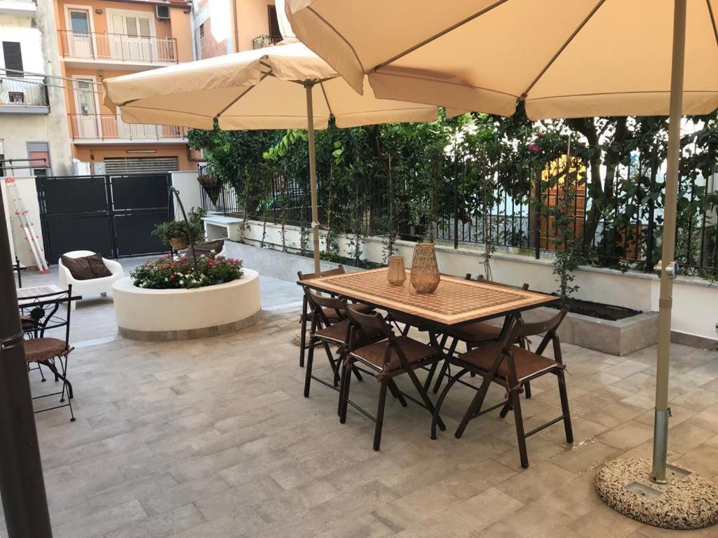 Sikule Bed and Breakfast Santa Teresa Di Riva Exteriör bild